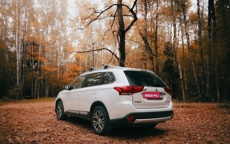 Mitsubishi Outlander III рестайлинг 3, 2016 год, 6 фотография
