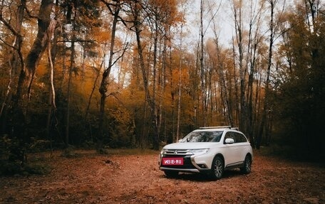 Mitsubishi Outlander III рестайлинг 3, 2016 год, 26 фотография