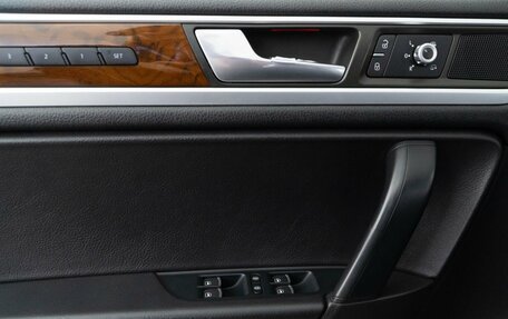 Volkswagen Touareg III, 2013 год, 2 034 055 рублей, 13 фотография