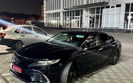 Toyota Camry, 2018 год, 2 050 000 рублей, 1 фотография