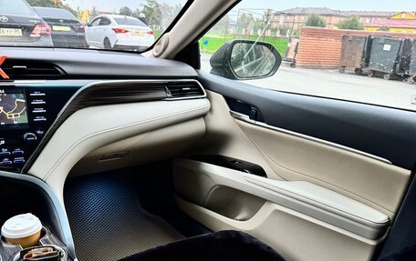 Toyota Camry, 2018 год, 2 050 000 рублей, 12 фотография