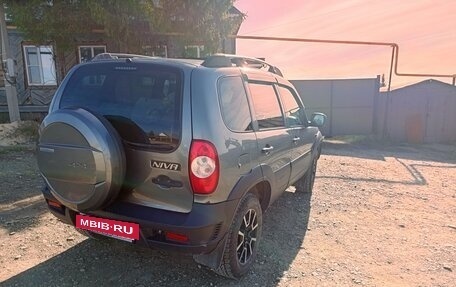 Chevrolet Niva I рестайлинг, 2018 год, 750 000 рублей, 4 фотография