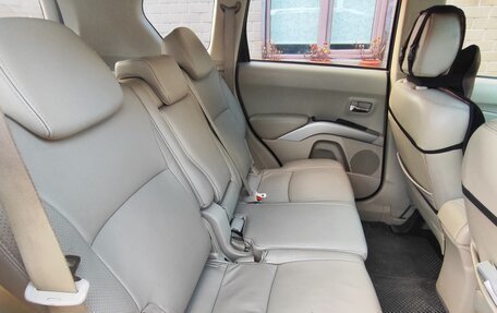 Mitsubishi Outlander III рестайлинг 3, 2008 год, 1 150 000 рублей, 15 фотография