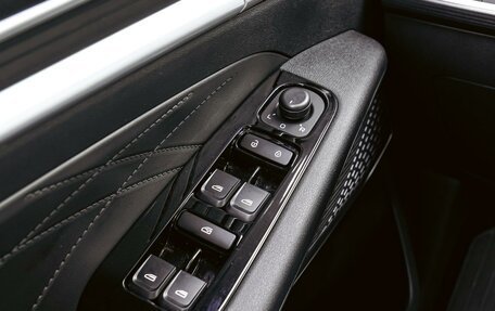 Geely Emgrand, 2024 год, 1 840 000 рублей, 17 фотография