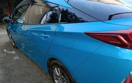 Toyota Prius IV XW50, 2017 год, 2 300 000 рублей, 5 фотография