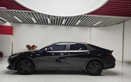 Hyundai Elantra, 2022 год, 1 480 000 рублей, 2 фотография