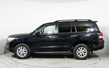 Toyota Land Cruiser 200, 2017 год, 5 299 898 рублей, 8 фотография