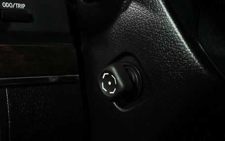 Toyota Land Cruiser 200, 2017 год, 5 299 898 рублей, 28 фотография