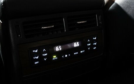 Toyota Land Cruiser 200, 2017 год, 5 299 898 рублей, 29 фотография