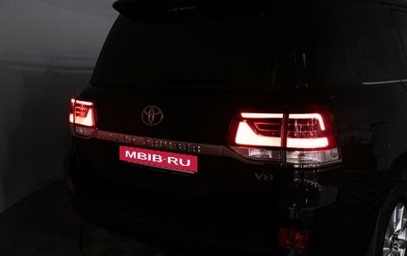Toyota Land Cruiser 200, 2017 год, 5 299 898 рублей, 35 фотография
