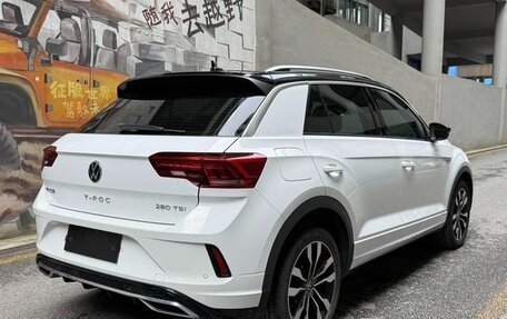 Volkswagen T-Roc I, 2022 год, 1 500 000 рублей, 5 фотография