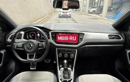 Volkswagen T-Roc I, 2022 год, 1 500 000 рублей, 7 фотография