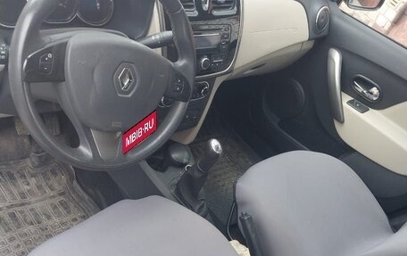 Renault Logan II, 2015 год, 900 000 рублей, 8 фотография