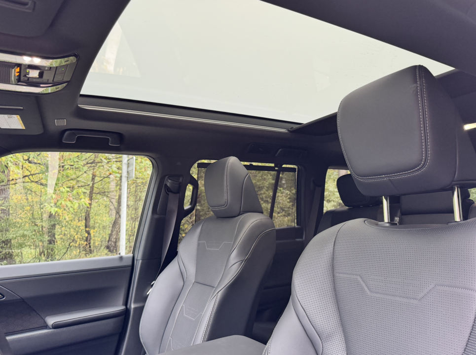 Lexus GX II рестайлинг 2, 2024 год, 17 000 000 рублей, 15 фотография