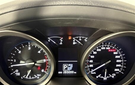Toyota Land Cruiser 200, 2013 год, 3 400 000 рублей, 9 фотография