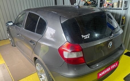 BMW 1 серия, 2005 год, 590 000 рублей, 12 фотография