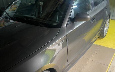 BMW 1 серия, 2005 год, 590 000 рублей, 15 фотография