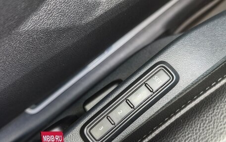 Volkswagen Tiguan II, 2020 год, 3 350 000 рублей, 15 фотография