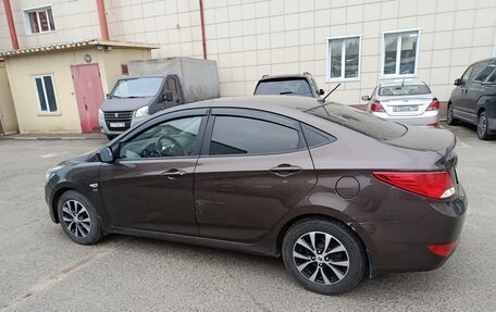 Hyundai Solaris II рестайлинг, 2014 год, 900 000 рублей, 3 фотография