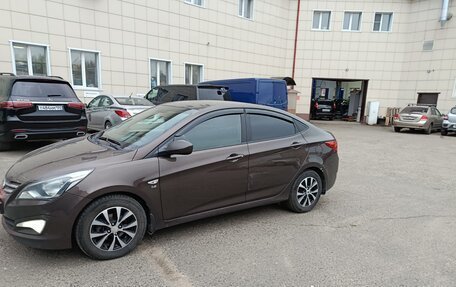 Hyundai Solaris II рестайлинг, 2014 год, 900 000 рублей, 2 фотография