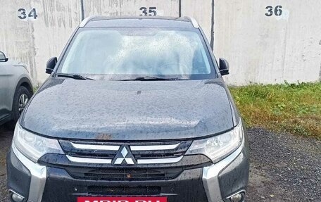 Mitsubishi Outlander III рестайлинг 3, 2016 год, 1 200 000 рублей, 7 фотография