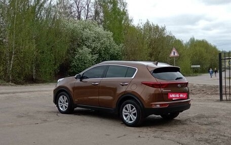 KIA Sportage IV рестайлинг, 2016 год, 2 300 000 рублей, 10 фотография