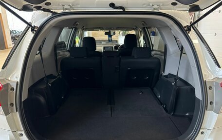 Toyota Wish II, 2011 год, 1 479 000 рублей, 20 фотография
