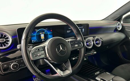 Mercedes-Benz CLA, 2019 год, 2 636 300 рублей, 12 фотография