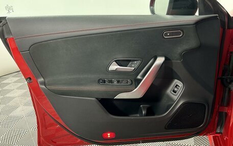 Mercedes-Benz CLA, 2019 год, 2 636 300 рублей, 9 фотография