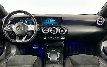 Mercedes-Benz CLA, 2019 год, 2 636 300 рублей, 15 фотография