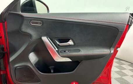 Mercedes-Benz CLA, 2019 год, 2 636 300 рублей, 22 фотография