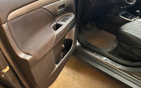 Mitsubishi Outlander III рестайлинг 3, 2017 год, 2 100 000 рублей, 17 фотография