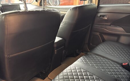 Mitsubishi Outlander III рестайлинг 3, 2017 год, 2 100 000 рублей, 18 фотография