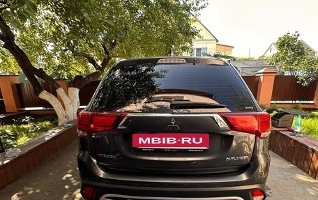 Mitsubishi Outlander III рестайлинг 3, 2017 год, 2 100 000 рублей, 23 фотография