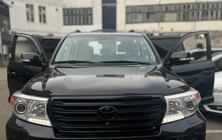 Toyota Land Cruiser 200, 2012 год, 4 000 000 рублей, 1 фотография