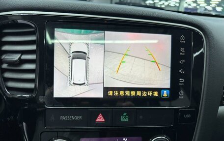 Mitsubishi Outlander III рестайлинг 3, 2022 год, 2 290 000 рублей, 7 фотография