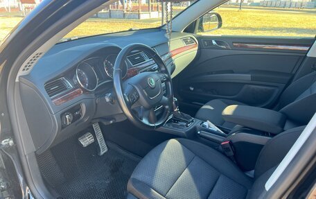 Skoda Superb III рестайлинг, 2013 год, 1 099 000 рублей, 6 фотография