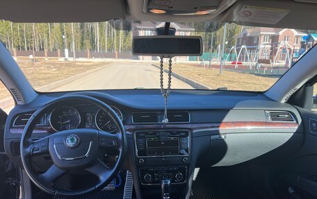 Skoda Superb III рестайлинг, 2013 год, 1 099 000 рублей, 8 фотография