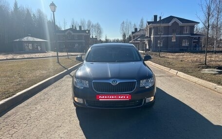 Skoda Superb III рестайлинг, 2013 год, 1 099 000 рублей, 2 фотография