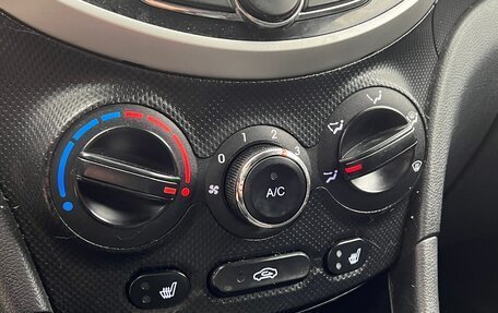 Hyundai Solaris II рестайлинг, 2011 год, 500 000 рублей, 12 фотография