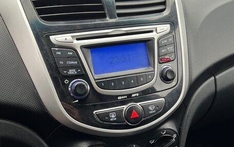 Hyundai Solaris II рестайлинг, 2011 год, 500 000 рублей, 11 фотография