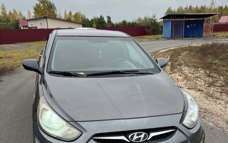 Hyundai Solaris II рестайлинг, 2011 год, 500 000 рублей, 6 фотография