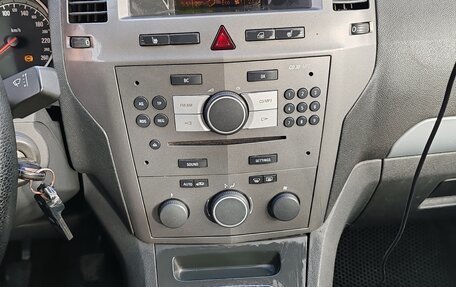 Opel Zafira B, 2006 год, 400 000 рублей, 28 фотография
