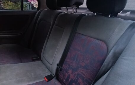 Toyota Avensis III рестайлинг, 1999 год, 240 000 рублей, 6 фотография