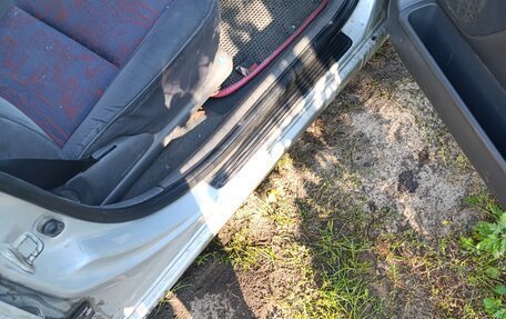 Toyota Avensis III рестайлинг, 1999 год, 240 000 рублей, 8 фотография