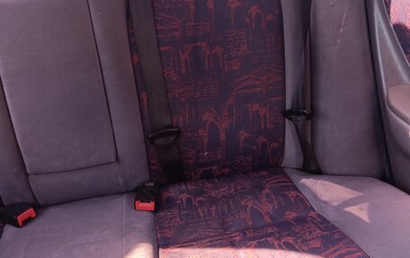 Toyota Avensis III рестайлинг, 1999 год, 240 000 рублей, 11 фотография