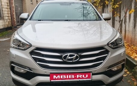 Hyundai Santa Fe III рестайлинг, 2017 год, 2 200 000 рублей, 1 фотография