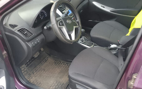 Hyundai Solaris II рестайлинг, 2011 год, 575 000 рублей, 1 фотография