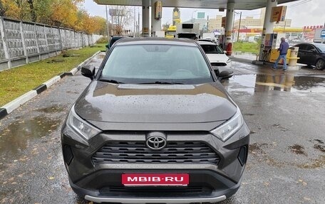 Toyota RAV4, 2020 год, 2 299 000 рублей, 1 фотография