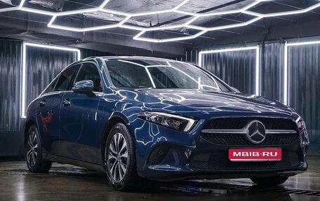 Mercedes-Benz A-Класс, 2019 год, 2 950 000 рублей, 1 фотография